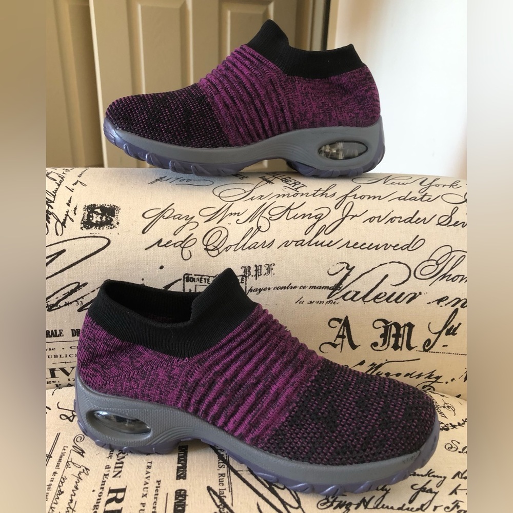 Shoes; Air Cushion w/Elevated Sloping Heel; Lightweight; Breathable; Slip-On